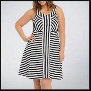 Torrid Striped Sleeveless Fit Flare Skater Dress | Black White | Size 3X